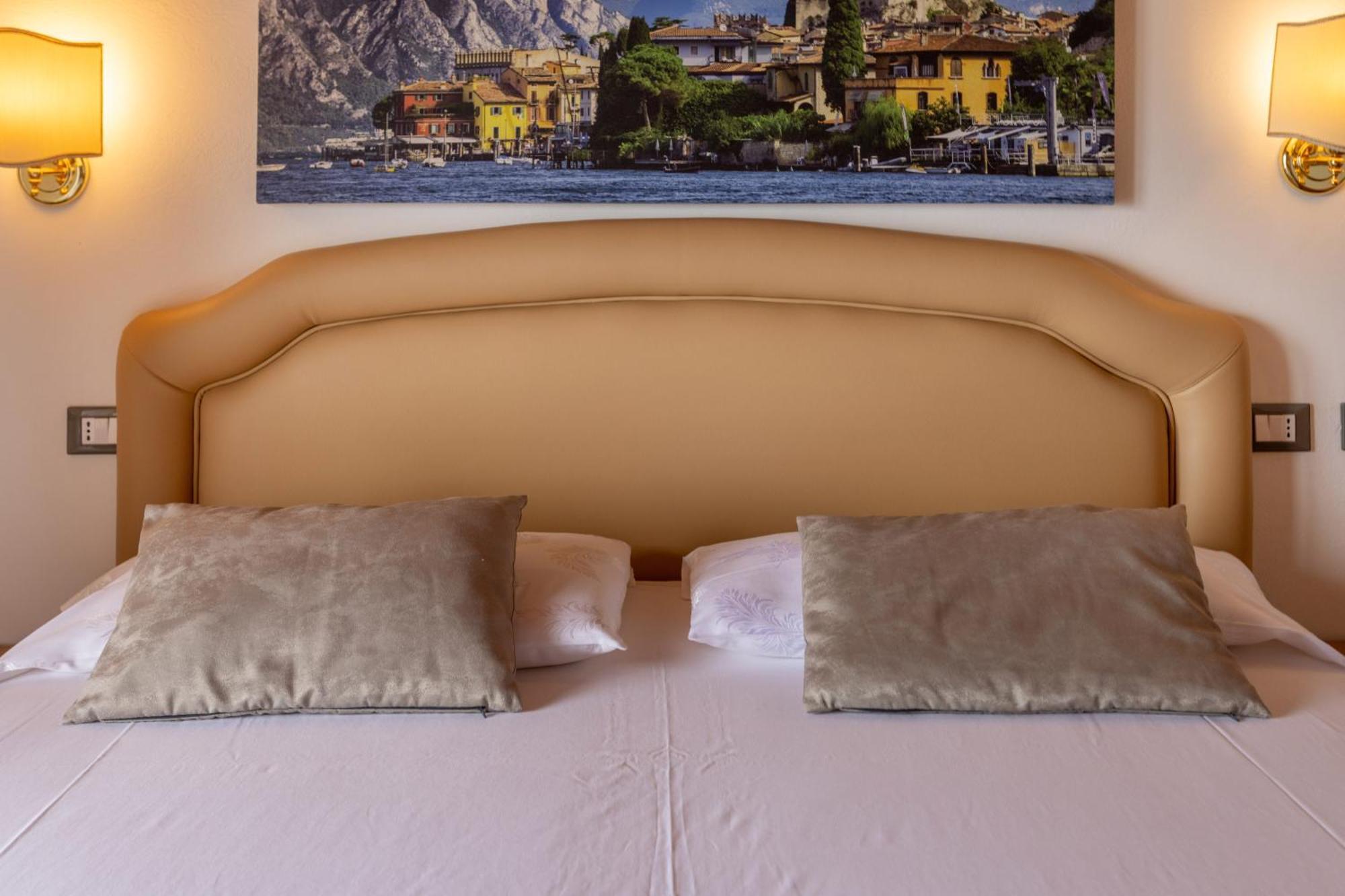 Hotel Rabay Brenzone sul Garda Exterior foto